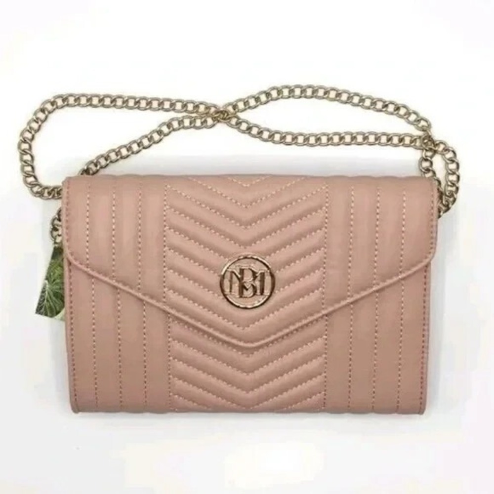 BADGLEY‎ MISCHKA Blush V Quilting Center Crossbody Purse Vegan Leather Chain NEW